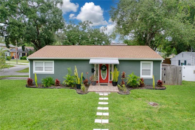 3 bedroom Single Family Residence at 611 W Henry Avenue, Idlewild On The Hillsborough, Tampa — photo 3