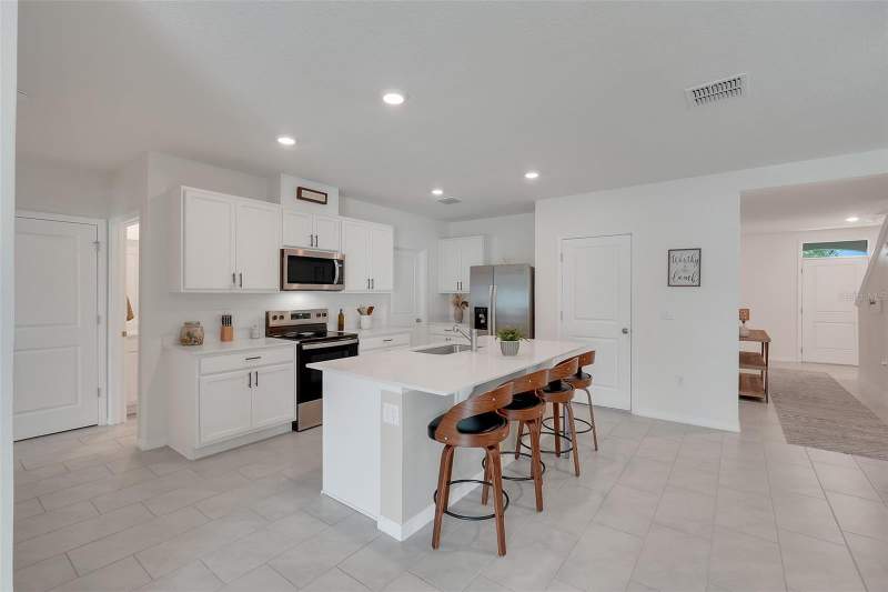 5 bedroom Single Family Residence at 3615 Salvia Court, Avalon Pk Tavares Ph 2, Tavares — photo 5