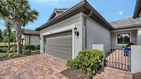 7636 Kirkland Cove, Lakewood Ranch FL - photo 6 of 72