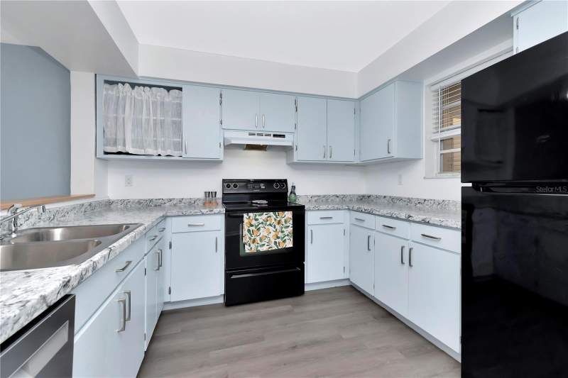 2 bedroom Condominium at 6817 Stones Throw Circle #17203, Stones Throw Condo, St Petersburg — photo 3