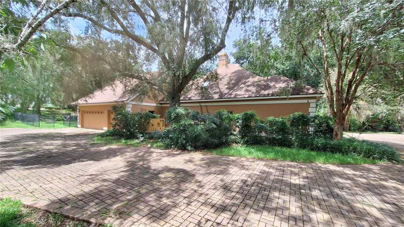 4 bedroom Single Family Residence at 2210 SE Laurel Run Drive, Laurel Run, Ocala — photo 4