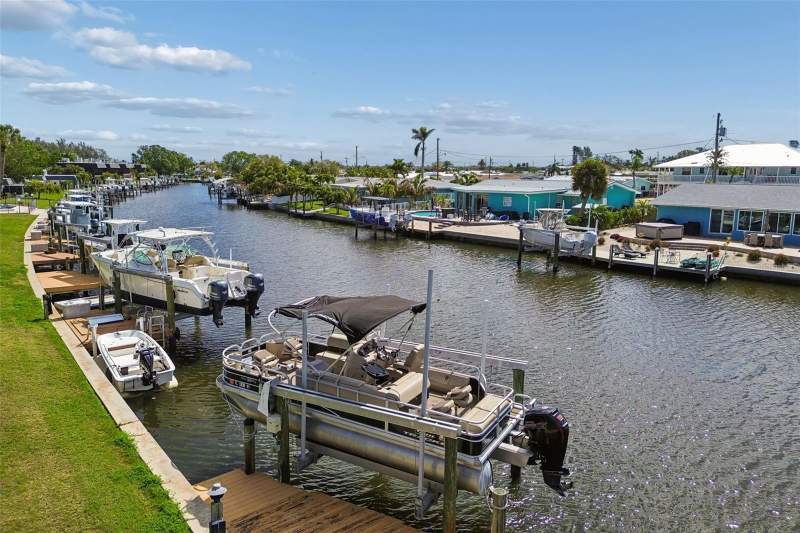 2 bedroom Townhouse at 10443 Waterbird Way, Flamingo Cay Apts Amd, Bradenton — photo 2