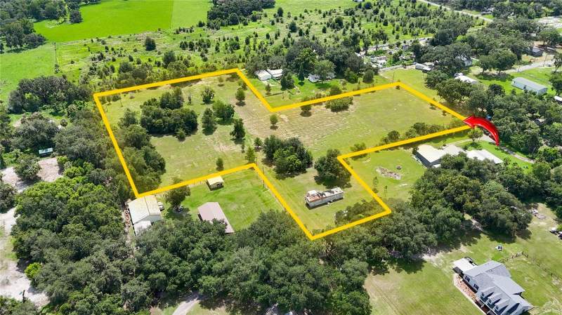 3 bedroom Mobile Home at 2452 Welcome Road, Unplatted, Lithia — photo 2