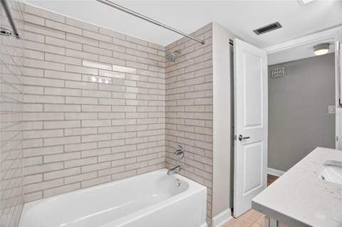 4570 Overlook Drive #175, St Petersburg FL - photo 8 of 41