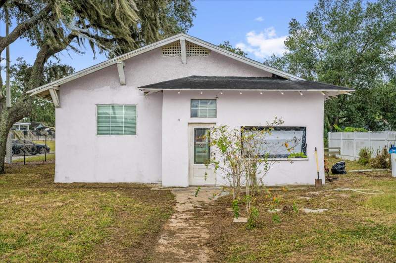 2 bedroom Single Family Residence at 122 W SMITH AVENUE, LAKE HAMILTON, HAINES CITY — photo 1