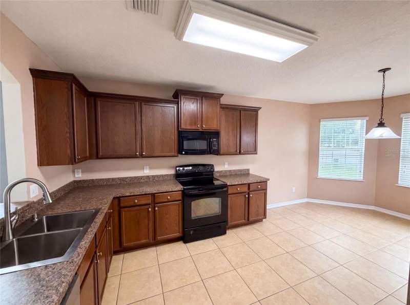 3 bedroom Single Family Residence at 12902 Scout Court, Grand Island Ridge Sub, Grand Island — photo 2