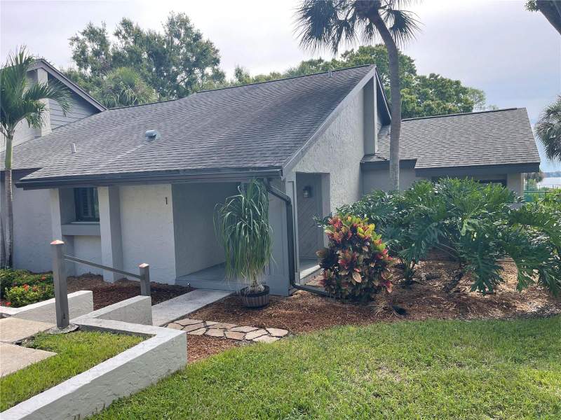 90 S HIGHLAND AVENUE #1 home for sale in Lake Tarpon Sail & Tennis Club