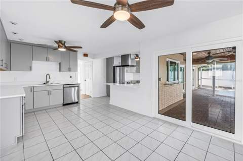 2053 Dolphin Boulevard, St Petersburg FL - photo 21 of 63
