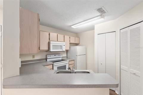 3705 SW 27th Street #412, Gainesville FL - photo 11 of 35