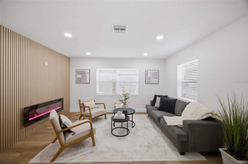 4 bedroom Single Family Residence at 1001 Carlton Street, Jacksons C E Sub, Clearwater — photo 5