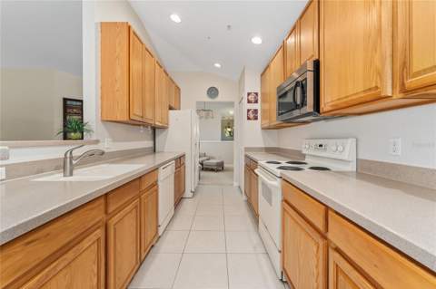 6422 Agastia Court #101, Orlando FL - photo 11 of 36