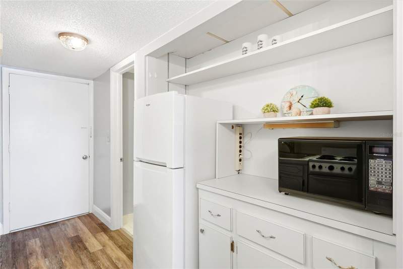 0 bedroom Condominium at 4725 Cove Circle #306, Columbia Towers Condo, St Petersburg — photo 4