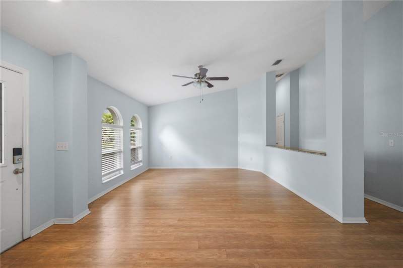 4 bedroom Single Family Residence at 3809 Hanover Hill Dr, Bloomingdale Sec L Unit, Valrico — photo 4