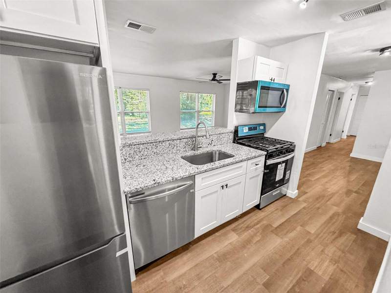 4 bedroom Single Family Residence at 2532 NE 13th Avenue, Cedar Grove, Gainesville — photo 4