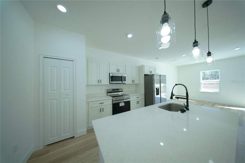 4 bedroom Single Family Residence at 13753 SW 79th Terrace Road, Marion Oaks Un 11, Ocala — photo 4