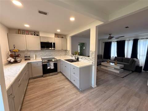 610 Capehart Drive, Orlando FL - photo 8 of 28