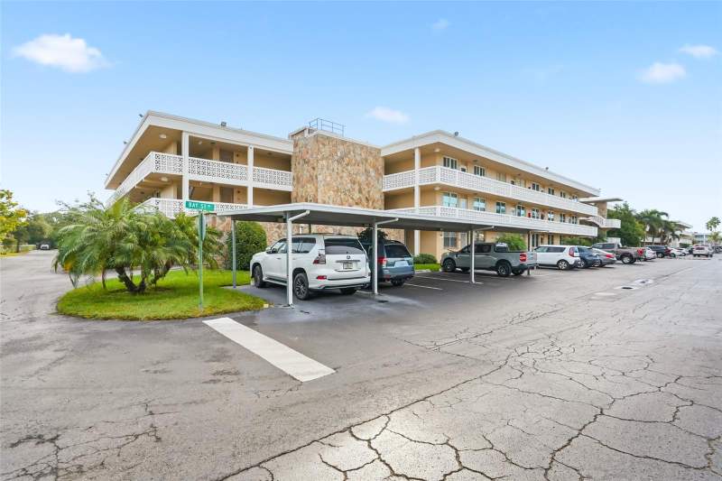 2 bedroom Condominium at 5095 Bay Street #210, Winston Park Northeast, St Petersburg — photo 4