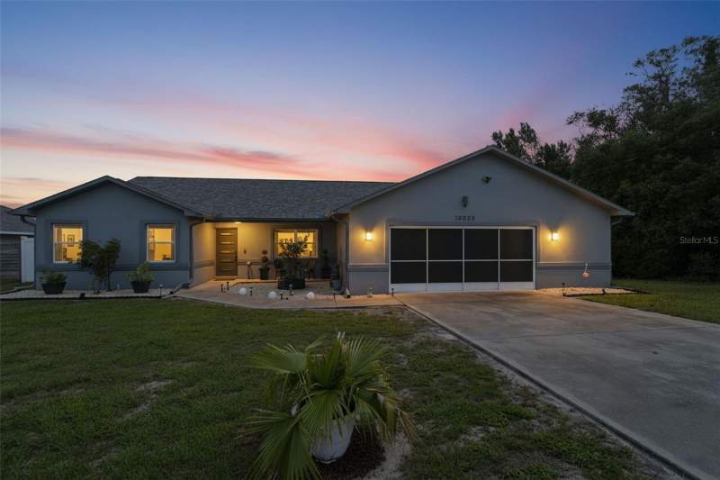 3 bedroom Single Family Residence at 13323 Steves Court, Spring Hill, Spring Hill — photo 2