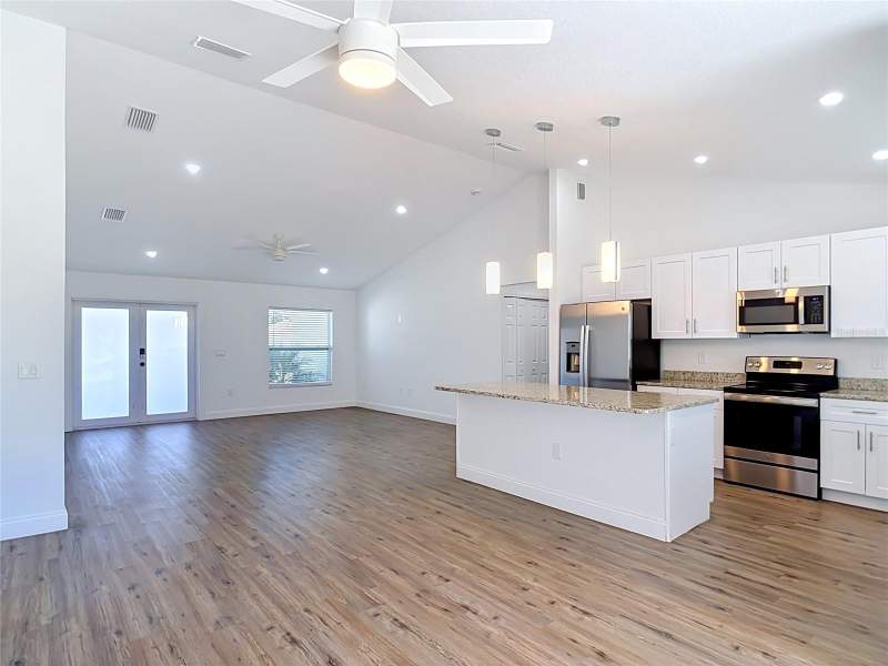 3 bedroom Single Family Residence at 19191 Willard Avenue, Port Charlotte Sec 017, Port Charlotte — photo 2