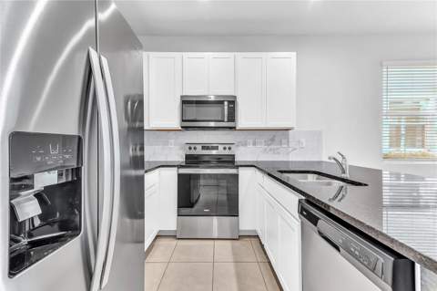 2274 Centerra Loop, Kissimmee FL - photo 16 of 43