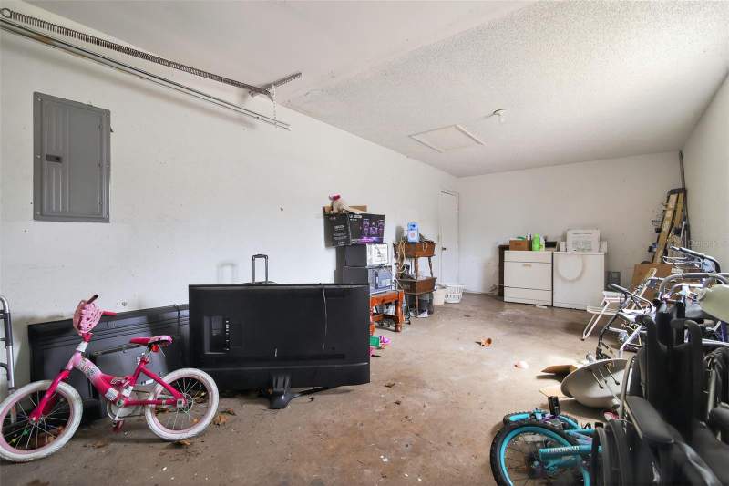 2 bedroom Single Family Residence at 8779 SE 89th Place, Silver Spgs Shores Un 68, Ocala — photo 3