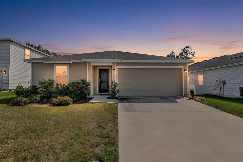 4 bedroom Single Family Residence at 17499 NW 172nd Avenue, Briarwood Ph 1 Pb 37 Pg 33, Alachua — photo 2