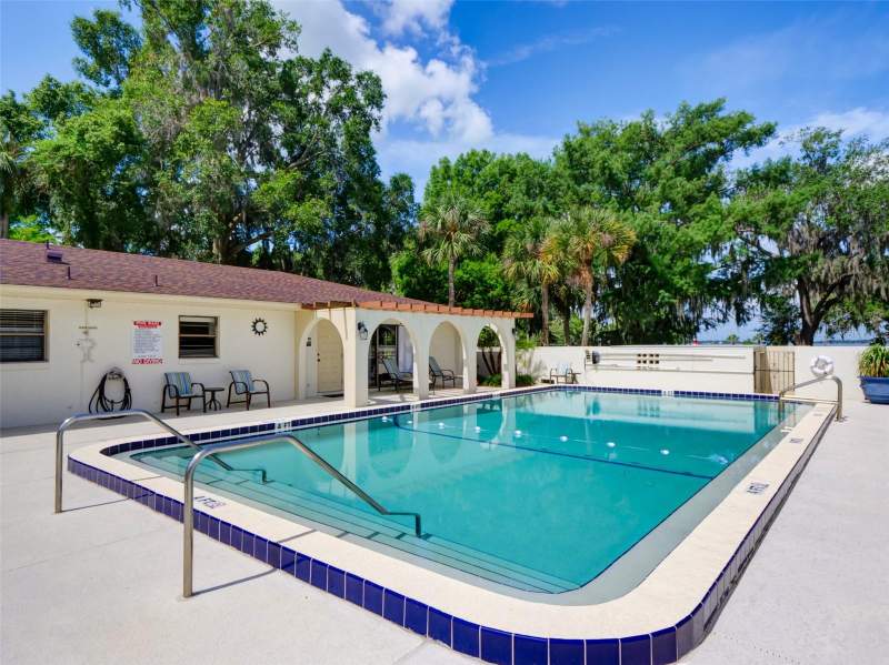 2 bedroom Condominium at 100 S Tremain Street #G2, Mount Dora Lake Dora Villas Condo, Mount Dora — photo 2