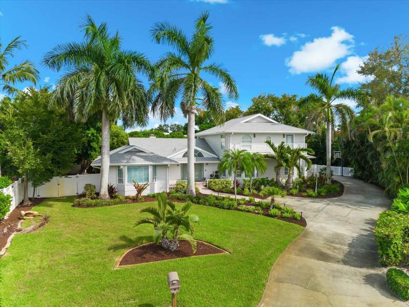 6 bedroom Single Family Residence at 1807 80th Street Court, Bayfield Estates, Bradenton — photo 2