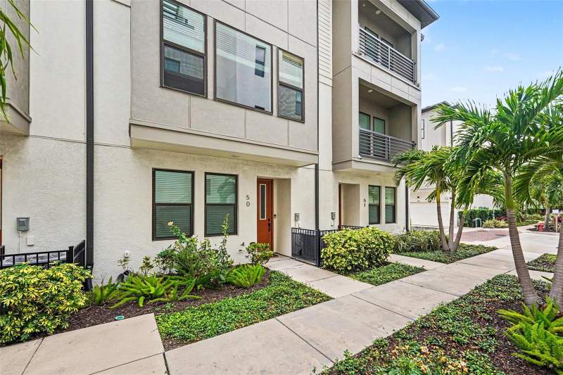 3 bedroom Townhouse at 2511 N Grady Avenue #50, Westshore Village Twnhms, Tampa — photo 2