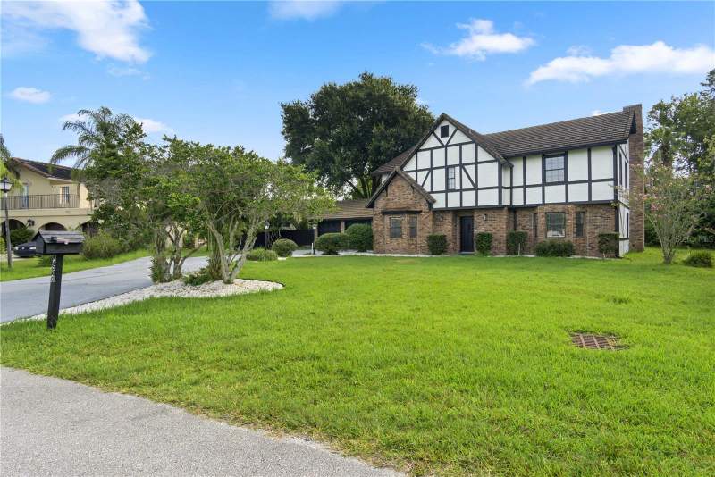 6 bedroom Single Family Residence at 2540 Albany Drive, St James Park Unit 01-03, Kissimmee — photo 5