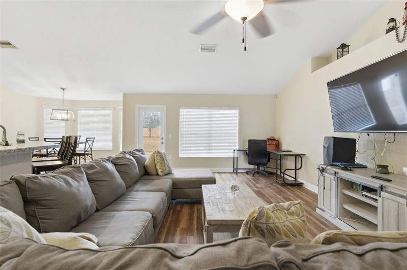 4 bedroom Single Family Residence at 13096 Nusser Avenue, Royal Highlands, Weeki Wachee — photo 3