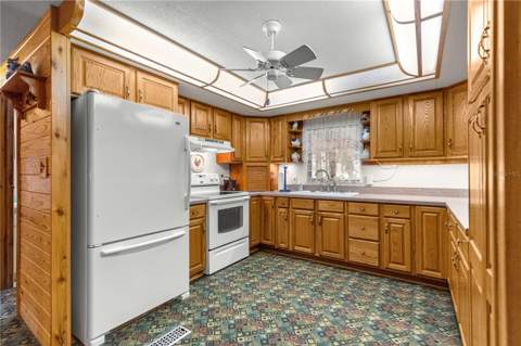 7434 E Cabin Lane, Inverness FL - photo 12 of 44