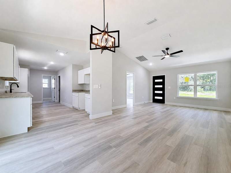 3 bedroom Single Family Residence at 12728 SE 102nd Terrace, Lake Weir Hts, Belleview — photo 3