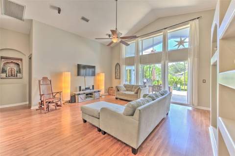 5847 Heronrise Crescent Drive, Lithia FL - photo 12 of 31