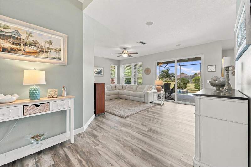 3 bedroom Single Family Residence at 5509 52nd Avenue, Glenn Lakes Ph 6, Bradenton — photo 2