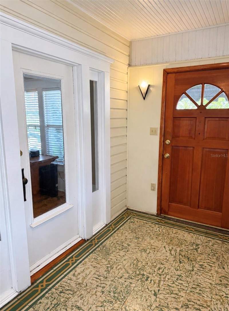 3 bedroom Single Family Residence at 950 10th Street, Bartlett Lawns, St Petersburg — photo 5