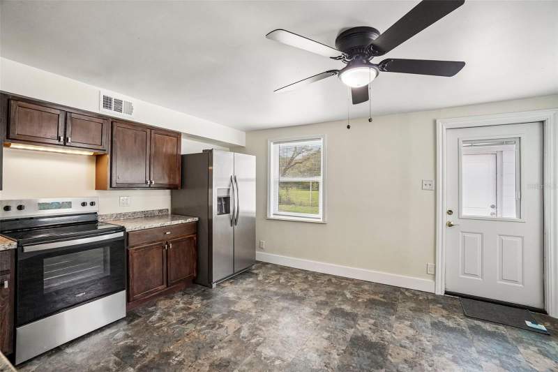 3 bedroom Single Family Residence at 9216 W Robson Street, Sunray Estates Unit 2, Tampa — photo 5