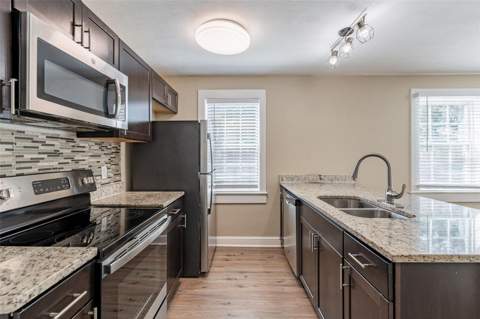 112 S Moss Street, Leesburg FL - photo 6 of 30