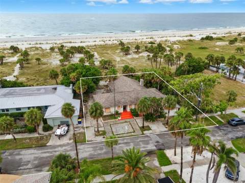 1024 Eldorado Avenue, Clearwater Beach FL - photo 6 of 23