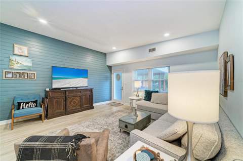 126 Holly Avenue, Sarasota FL - photo 6 of 6
