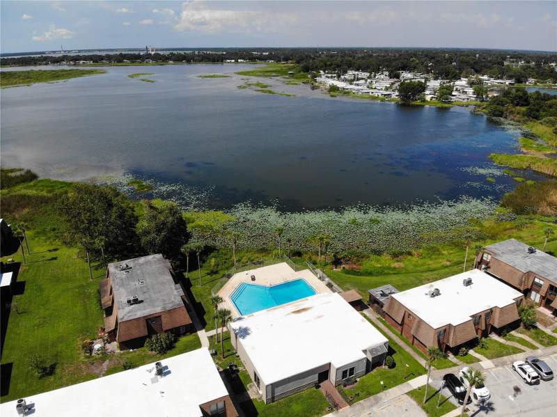 4 bedroom Townhouse at 1836 N Crystal Lake Drive #95, The Grove, Lakeland — photo 4
