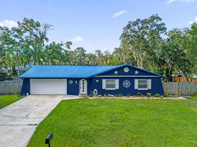 116 WINDY CIRCLE home for sale in Four Winds Estates