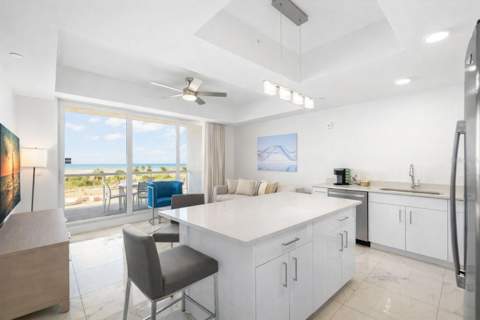 11500 Gulf Boulevard #304, Treasure Island FL - photo 8 of 43