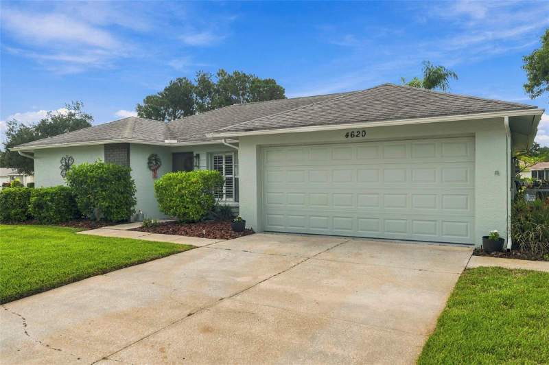 2 bedroom Single Family Residence at 4620 Tiburon Drive, Heritage Lake, New Port Richey — photo 2