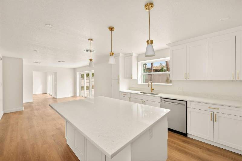 4 bedroom Single Family Residence at 2171 Beecher Road, Citrus Heights Manor 1st Add, Clearwater — photo 4