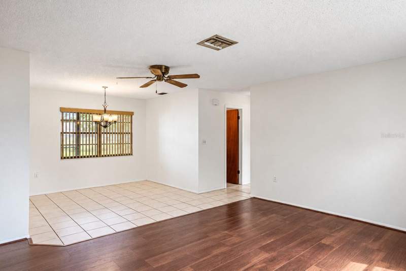 2 bedroom Single Family Residence at 10970 Peppertree Lane, Driftwood Village, Port Richey — photo 4
