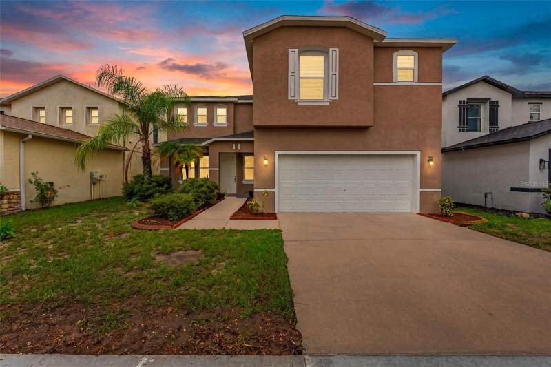 10319 BOYETTE CREEK BOULEVARD home for sale in Boyette Creek
