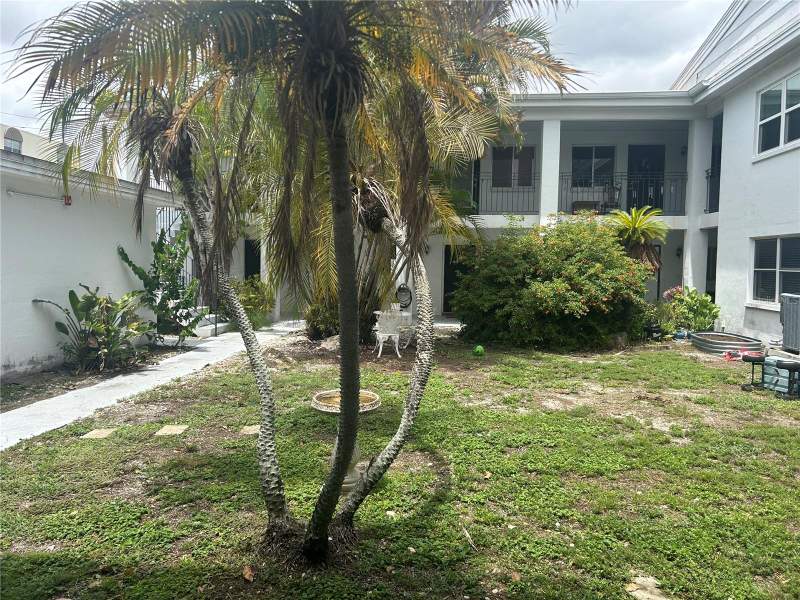 1 bedroom Condominium at 300 35th Avenue #F8, Dover Foxcroft Condo, St Petersburg — photo 4