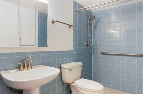 8101 11th Street #319, St Petersburg FL - photo 20 of 36