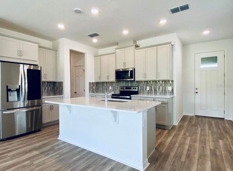 3 bedroom Townhouse at 2668 Spider Lily Court, Waterbrooke Ph 4, Clermont — photo 3